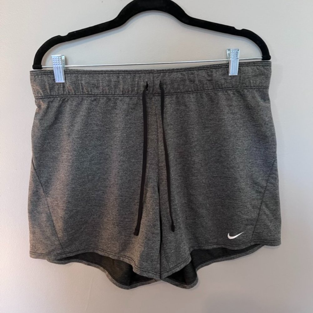 Nike Dri-FIT Activewear Shorts L